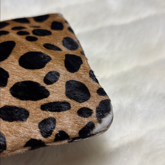 ✨Clare V Leopard Calf Hair Pouch Wristlet w/ Red Leather Strap OS✨ - Picture 5 of 12